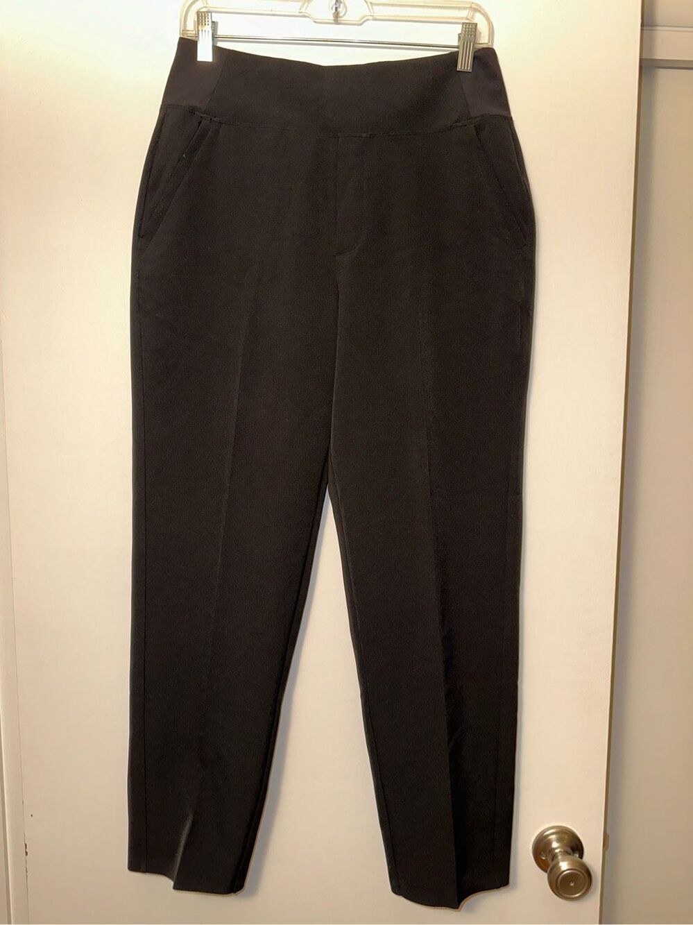 Athleta Women’s Size 6 Pull On Stretch Waist Casual Black Tapered Leg Pants GUC
